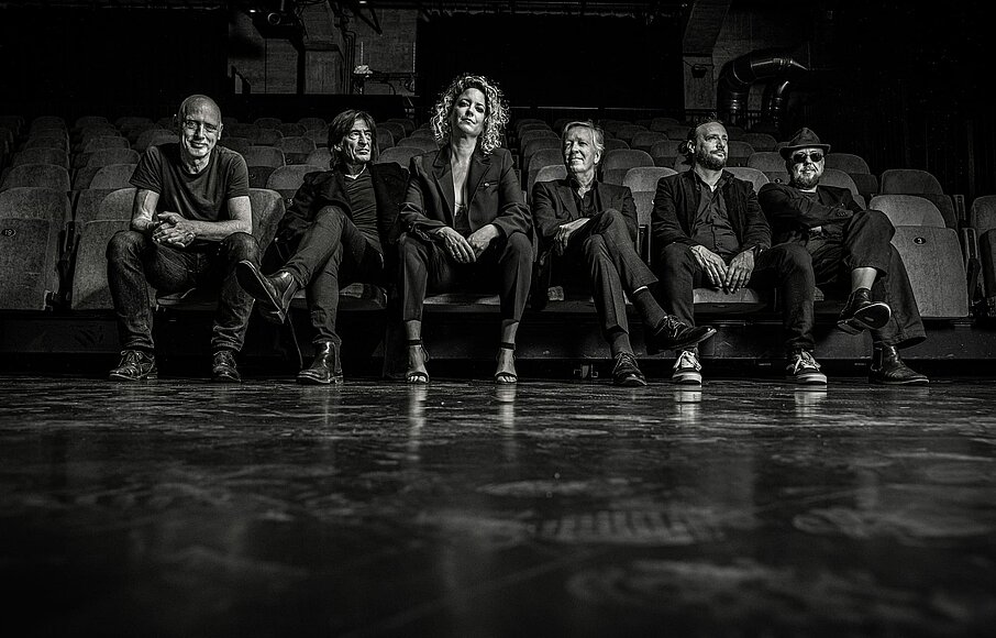 Stiphout Live ft. BARFLY.