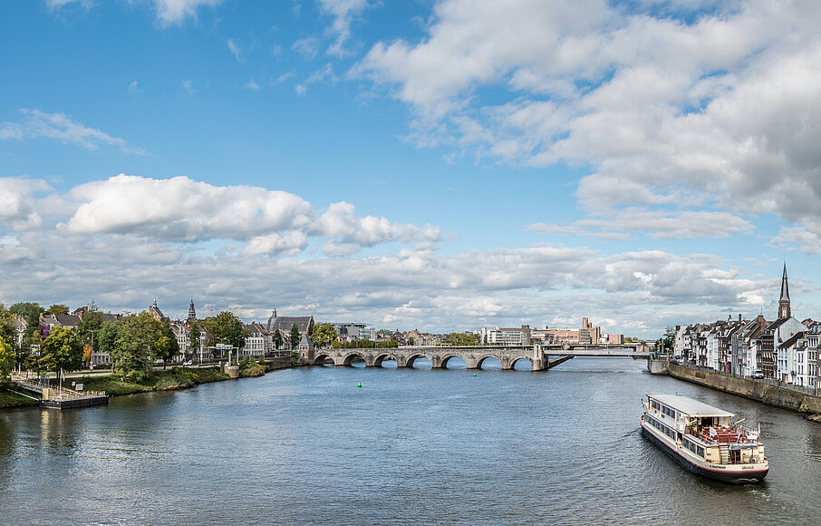 Rondvaart op de Maas